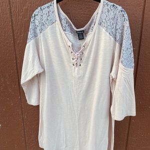 Pink lace 3/4 sleeve tie front tunic